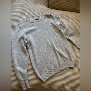 Brandy Melville Light Gray Crewneck Sweater